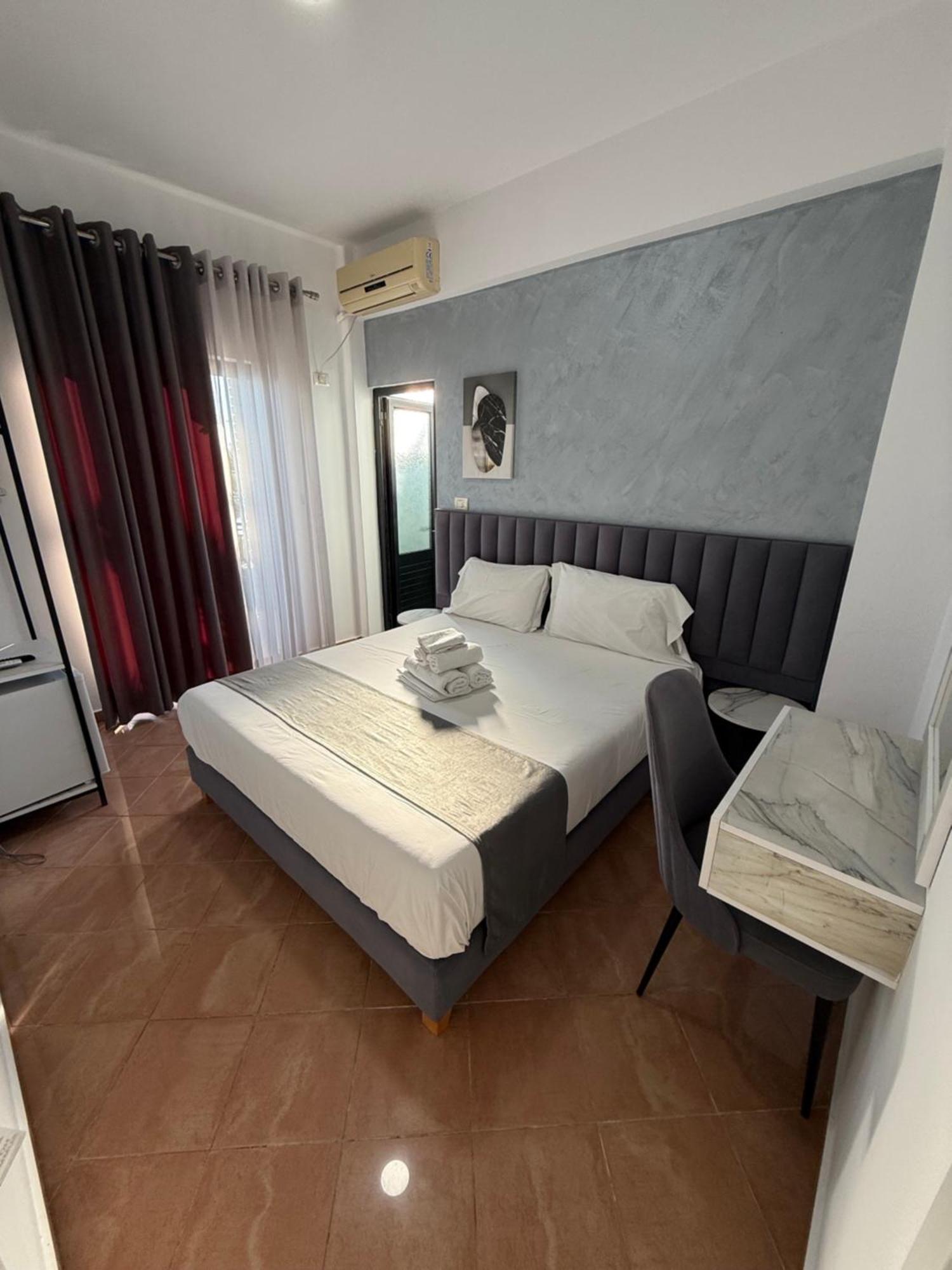 Hotel Summer Saranda Kültér fotó